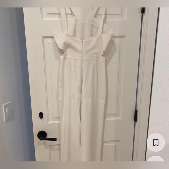 Lovers + Friends white jumpsuit in pristine condition. - Picture 5 of 6